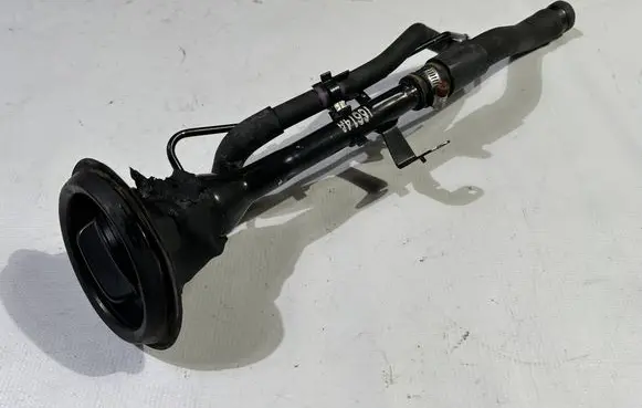 Nissan Titan Fuel tank filler neck pipe 16614A