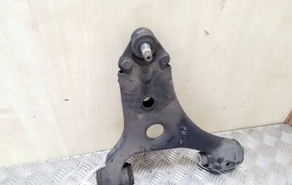 Mercedes-Benz A W169 Front lower control arm/wishbone