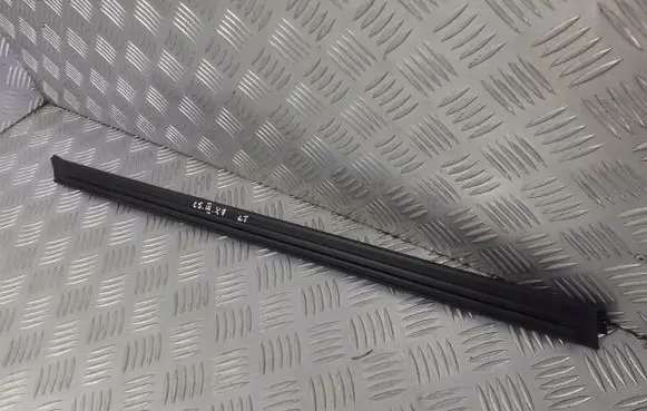 Citroen C5 Rear side glass trim 