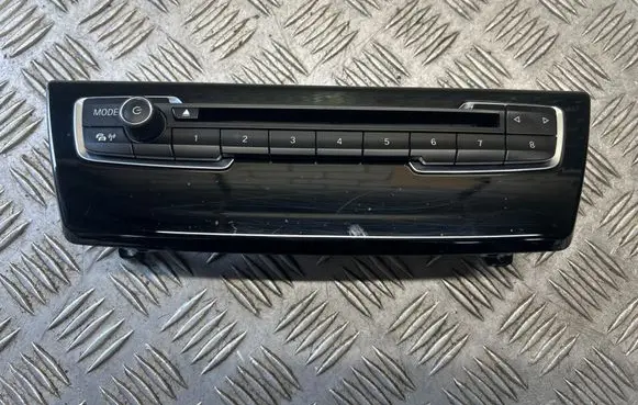 BMW 2 F45 Radio/CD/DVD/GPS head unit 9371455