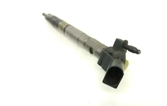 Volkswagen Golf I Fuel injector 057130277AG 0445115 8IHX4EF