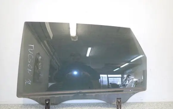 Hyundai Tucson JM Sliding door window/glass 