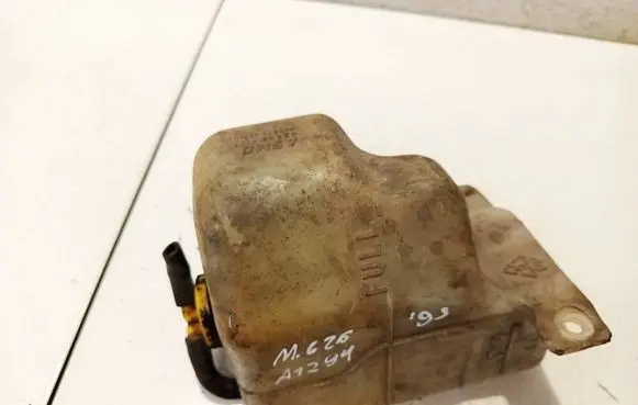Mazda 626 Coolant expansion tank/reservoir 823021077 823021-077