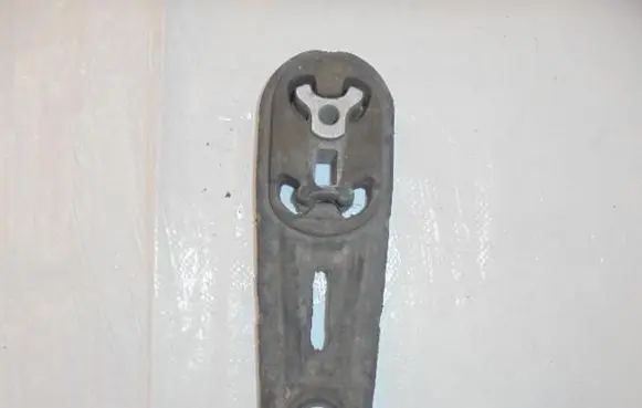 Nissan Juke I F15 Gearbox mounting bracket 113601KA1A