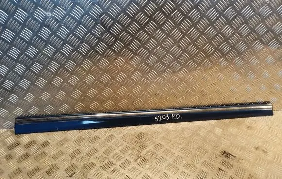 Mercedes-Benz C W203 Front door trim (molding) 2036905062