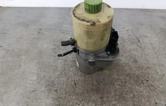 Audi A2 Power steering pump 