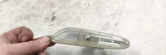 BMW 1 E81 E87 Front fender indicator light 6939816