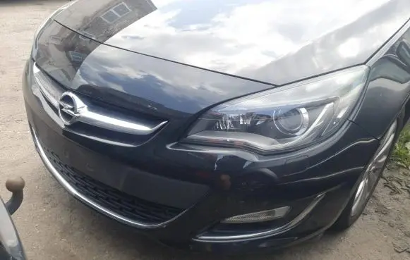 Opel Astra J Front bumper