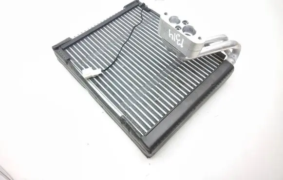 Renault Megane E-Tech Air conditioning (A/C) radiator (interior) 241028110