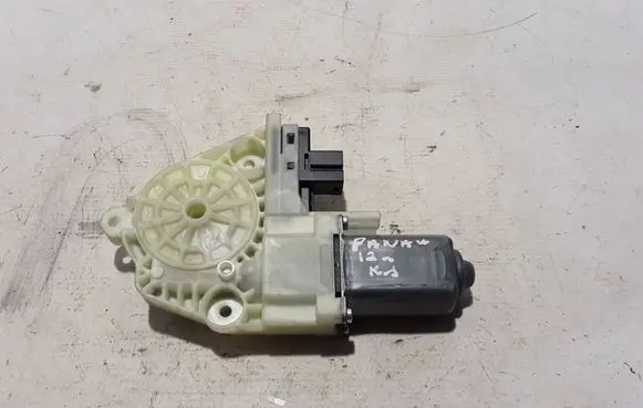 Porsche Panamera (970) Rear window lifting mechanism without motor