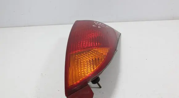 Ford Focus Rear/tail lights XS4X13404AC XS4113404AD