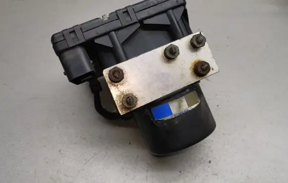 Jeep Grand Cherokee (WJ) ABS Pump 56041022AH P52128128AG