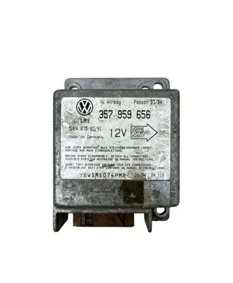 Volkswagen PASSAT B4 Airbag control unit/module 357959656 5WK40758391