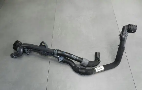 Volkswagen PASSAT B8 Engine coolant pipe/hose 3Q0121064AE 3Q0121070T