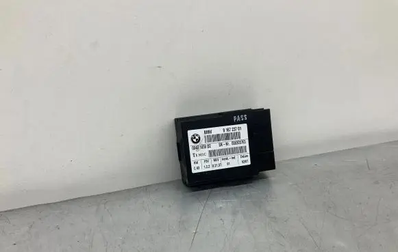 BMW 5 E60 E61 Seat control module 9167237 000305763 00401838