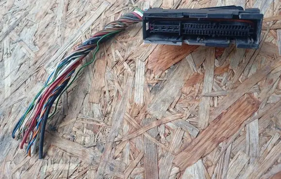 Hyundai i30 ABS module connector plug