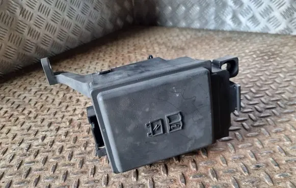 Jaguar XE Fuse box set GX7314A076DA