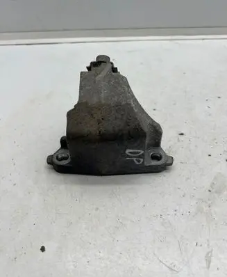 Nissan Qashqai Driveshaft support bearing bracket 397743238R