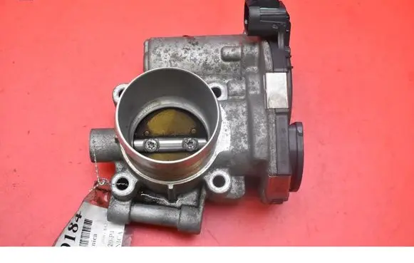 Opel Astra J Throttle body valve 55565489