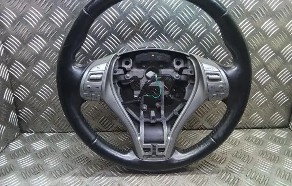 Nissan Qashqai Steering wheel 34160226C 484304EL1A