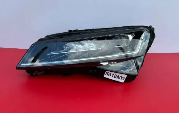 Skoda Superb B8 (3V) Headlight/headlamp 3V1941015E