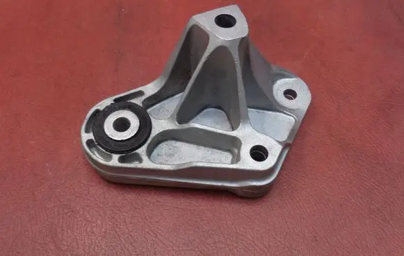 Ford Kuga II Engine mounting bracket GV616P093BA