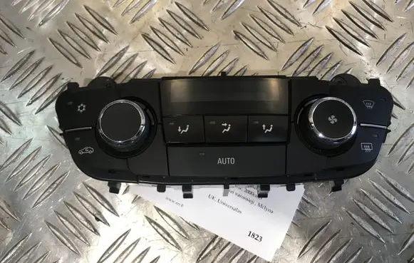 Opel Insignia A Climate control unit 13273095