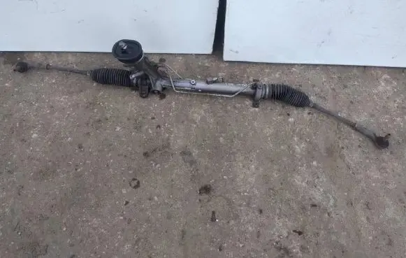 Volkswagen Polo IV 9N3 Steering rack 6R1423051AA