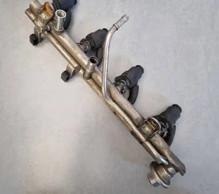 BMW 3 E46 Fuel main line pipe 1435910 1247931
