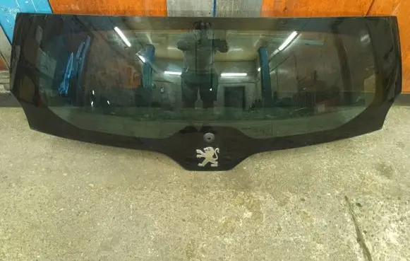 Peugeot 5008 Loading door trunk window/glass