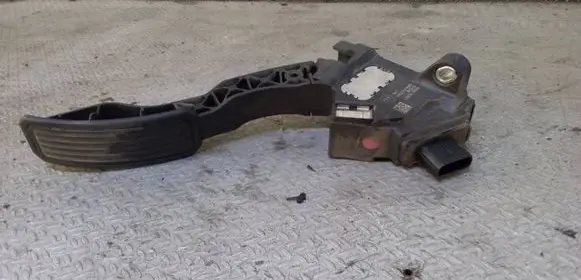Toyota Verso Accelerator throttle pedal 7811002021