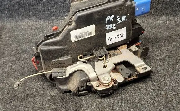 Skoda Roomster (5J) Front door lock 3B1837016CE