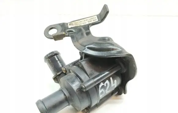 Skoda Superb B8 (3V) Water pump 5Q0965561B