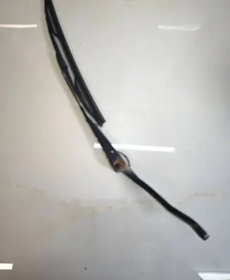 Nissan Terrano Rear wiper blade arm 