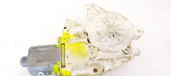 Mercedes-Benz C AMG W204 Front door window regulator motor 