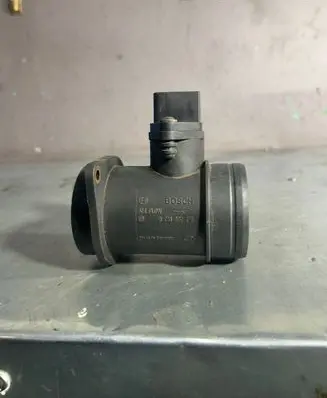Audi A6 S6 C5 4B Mass air flow meter 0281002216