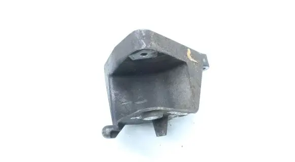 Opel Insignia A Gearbox mounting bracket