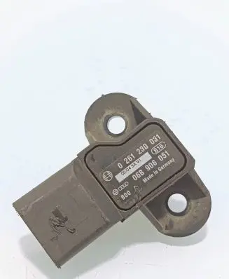 Volkswagen Polo Air pressure sensor 06B906051 0261230031
