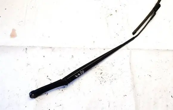 Front wiper blade arm
