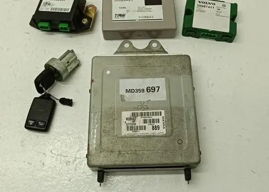 Volvo S40, V40 Engine ECU kit and lock set 