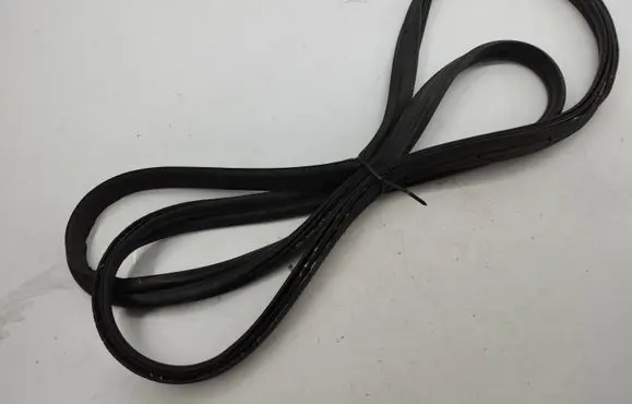 Ford Focus Trunk rubber seal (body) 