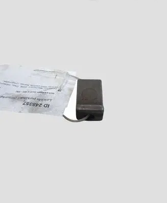 Volkswagen Golf V Fuel Injector clamp holder