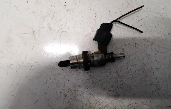 Toyota Avensis T250 Fuel injector 2371026010