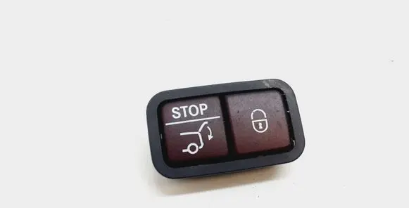 Mercedes-Benz E W212 Tailgate/boot open switch button 2128210551