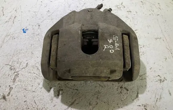 BMW 5 E60 E61 Front brake caliper 6030324