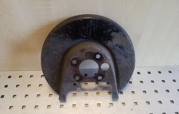 Skoda Octavia Mk1 (1U) Rear brake disc plate dust cover 1J0615612D