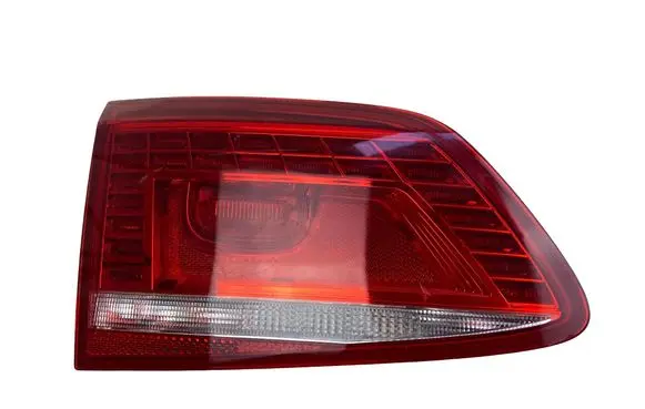 Volkswagen PASSAT B7 Rear/tail lights E13062