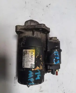 Volkswagen Golf III Starter motor 085911023E