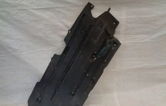 Renault Laguna I Center/middle under tray cover 555270001R