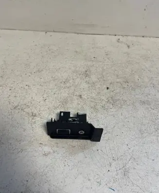 Volvo S60 AUX in-socket connector 31285608 8M5T19A164VA